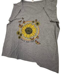 Size Large gray shirt Sunflowers Gildan softstyle women's top brave and free